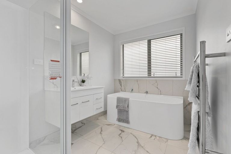 Photo of property in 4 Huria Vista, Pyes Pa, Tauranga, 3112