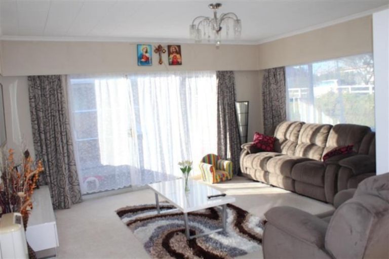 Photo of property in 112 Frankley Road, Frankleigh Park, New Plymouth, 4310