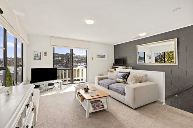 Photo of property in 2/238 The Esplanade, Island Bay, Wellington, 6023