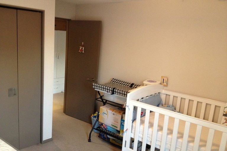 Photo of property in Dual Apartments, 311/142 Vivian Street, Te Aro, Wellington, 6011