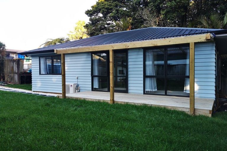 Photo of property in 3 Hillcrest Grove, Hillpark, Auckland, 2102