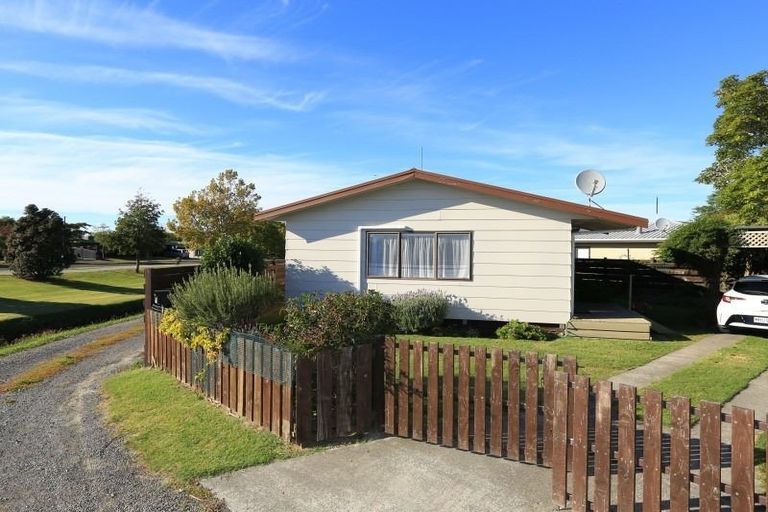 Photo of property in 1/201 Avondale Road, Greenmeadows, Napier, 4112