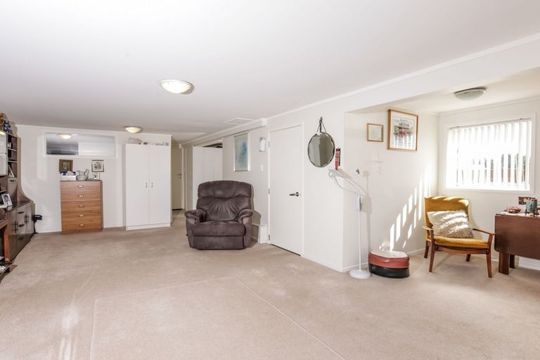Photo of property in 135 Forest Hill Road, Henderson, Auckland, 0612