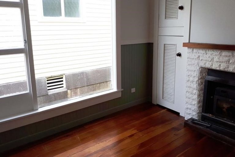 Photo of property in 22 Bulteel Street, New Plymouth, 4310