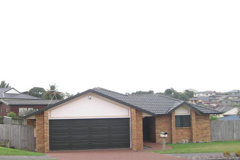 Photo of property in 37 San Bernadino Drive, Henderson, Auckland, 0612