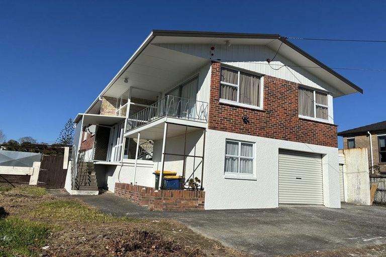 Photo of property in 5 Mcleod Road, Henderson, Auckland, 0612