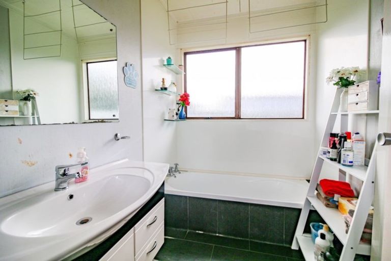 Photo of property in 68a Thatcher Street, Castlecliff, Whanganui, 4501