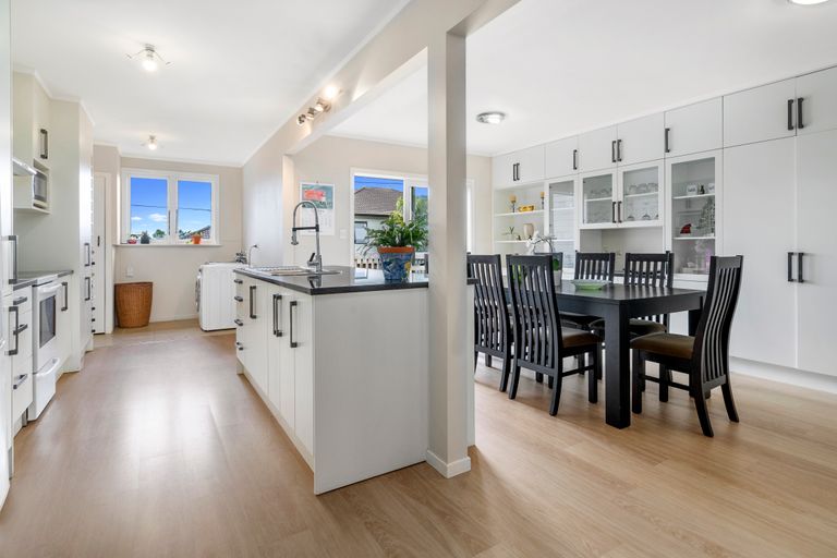 Photo of property in 75 Royal Road, Massey, Auckland, 0614