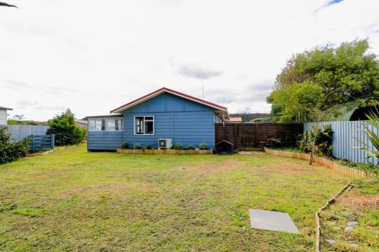 Photo of property in 19a Kauwhata Street, Himatangi Beach, Foxton, 4891
