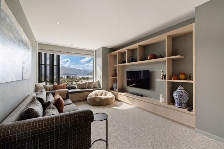 Photo of property in Meadowstone Alpha Series, 6 Petalite Lane, Wanaka, 9305