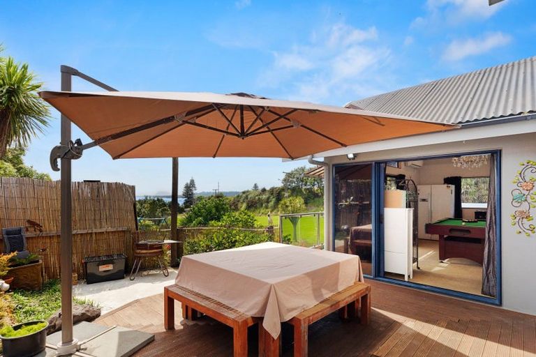 Photo of property in 28 Owen Place, Omokoroa, 3114