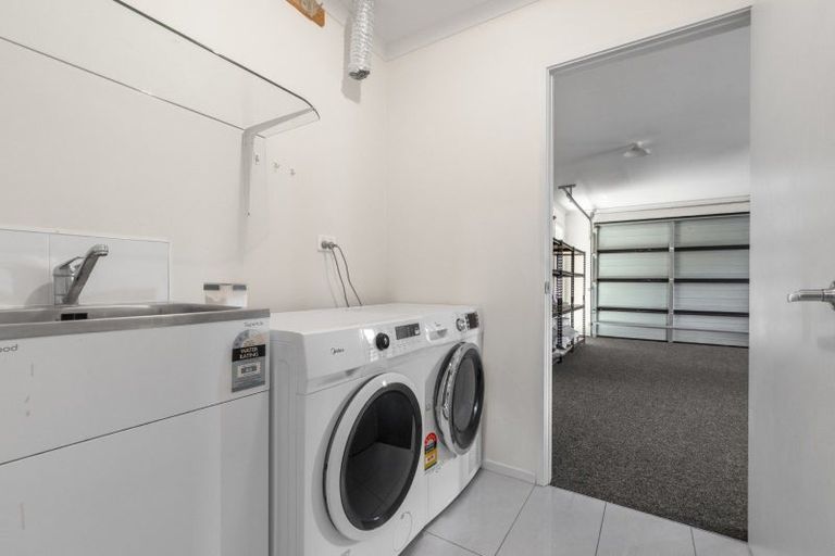 Photo of property in 164 Doncaster Drive, Papamoa Beach, Papamoa, 3118