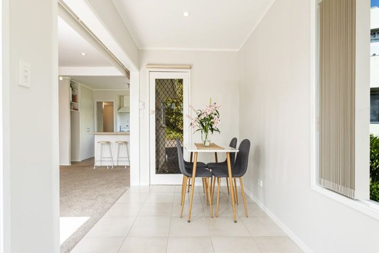 Photo of property in 2/67 Brigantine Drive, Beach Haven, Auckland, 0626