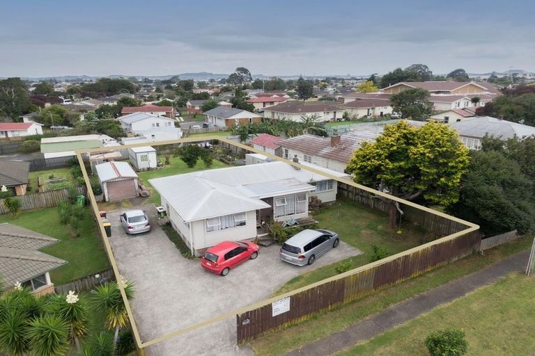 Photo of property in 16 Royton Avenue, Mangere East, Auckland, 2024