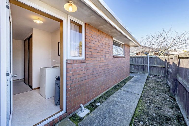 Photo of property in 1/5 Showgate Avenue, Sockburn, Christchurch, 8042