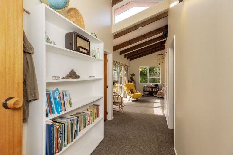 Photo of property in 67 Te Moana Road, Waikanae Beach, Waikanae, 5036