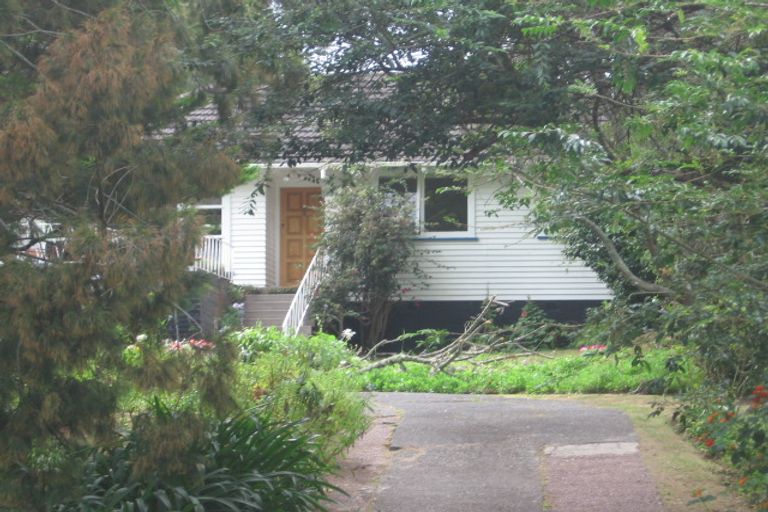 Photo of property in 9 Sunnyfield Crescent, Glenfield, Auckland, 0629