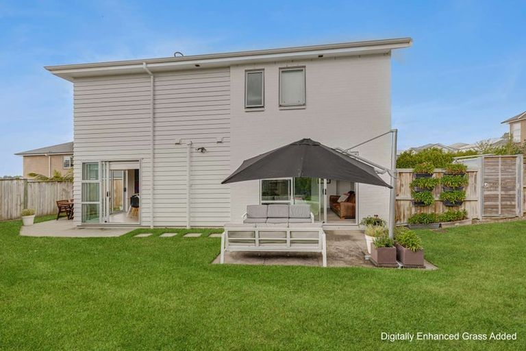 Photo of property in 30 William Wallbank Crescent, Swanson, Auckland, 0614