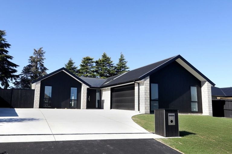 Photo of property in 21 Redhaven Rise, Netherby, Ashburton, 7700