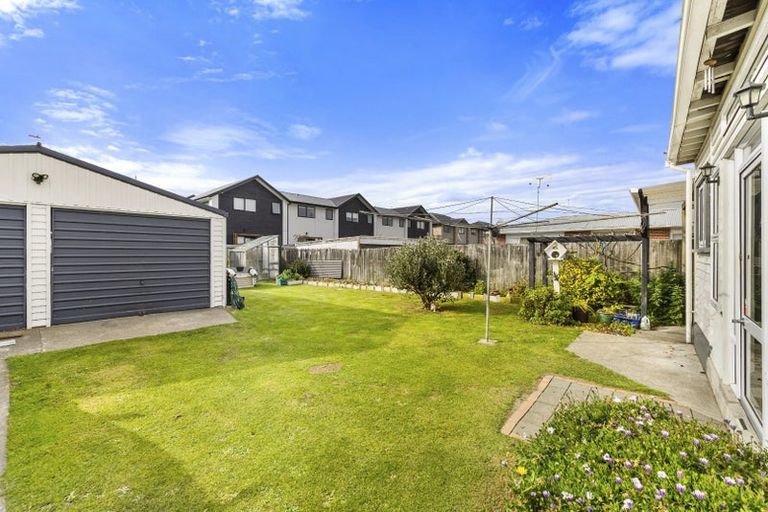 Photo of property in 16 Whiteleigh Avenue, Addington, Christchurch, 8024