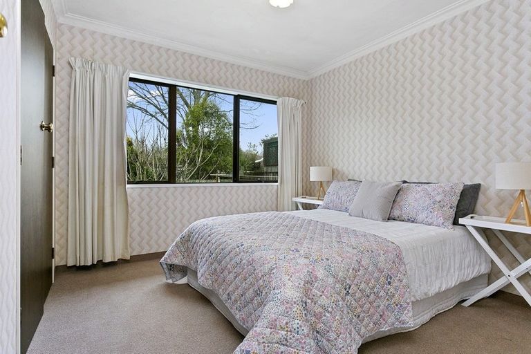 Photo of property in 3 Drayton Place, Leamington, Cambridge, 3432