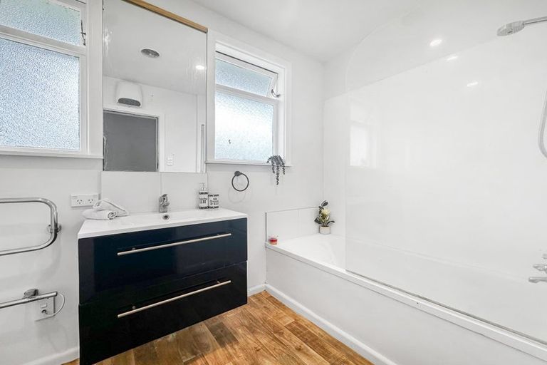 Photo of property in 39 Uxbridge Street, Redwood, Christchurch, 8051