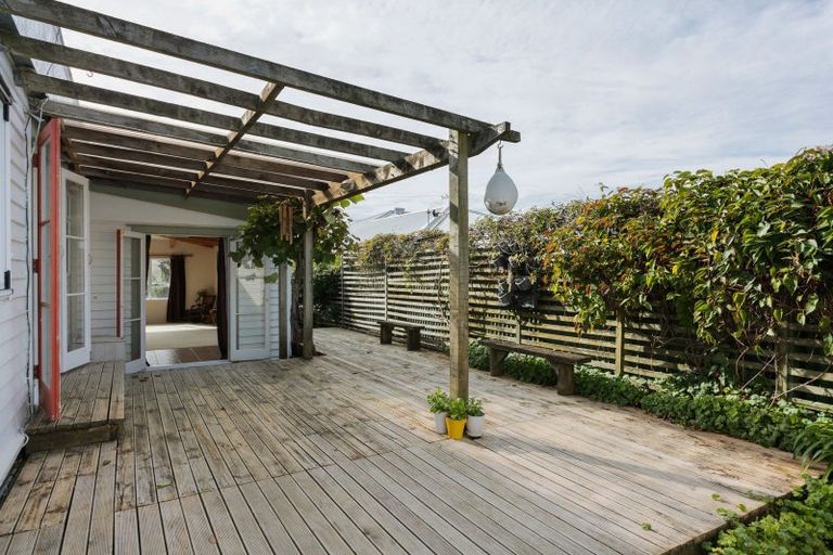 Photo of property in 98 Awapuni Road, Awapuni, Gisborne, 4010