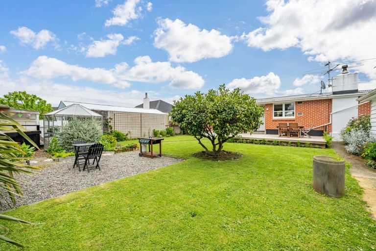 Photo of property in 28 Henry Street, Ebdentown, Upper Hutt, 5018