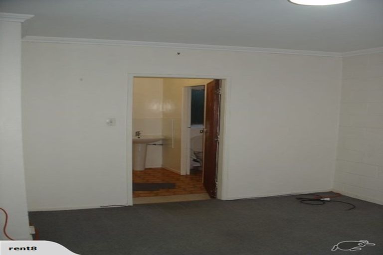 Photo of property in 30 Brixham Way, Newtown, Wellington, 6021