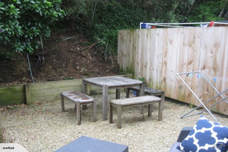 Photo of property in 11/8 Thatcher Crescent, Crofton Downs, Wellington, 6035