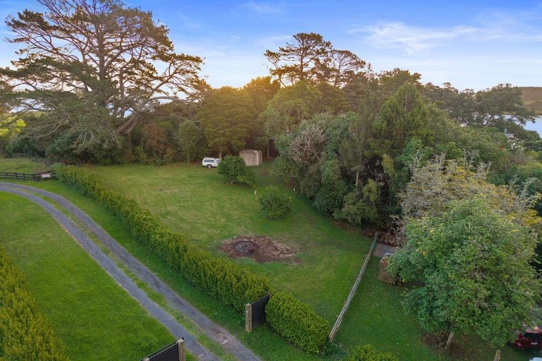 Photo of property in 115 Waitangi Falls Road, Glenbrook, Waiuku, 2681