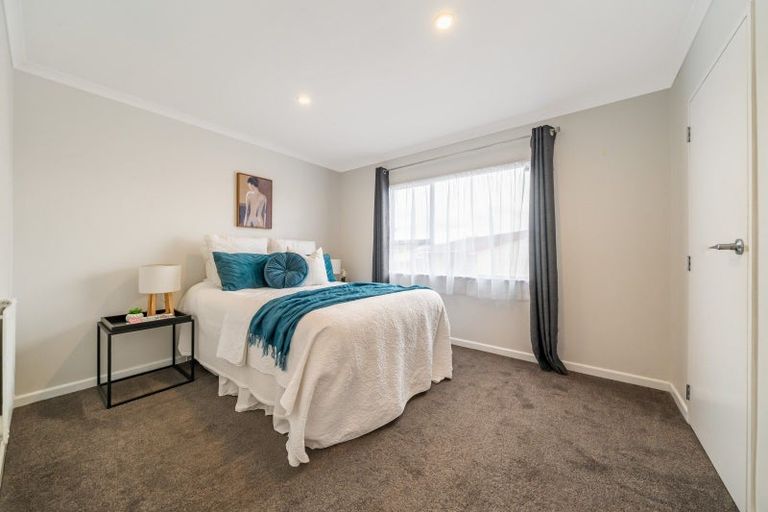 Photo of property in 10a Gaff Place, Whitby, Porirua, 5024
