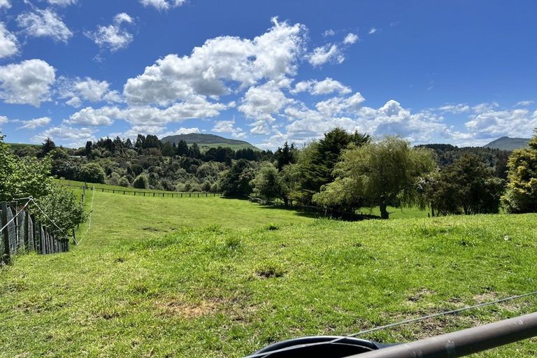 Photo of property in 17 Parerohi Grove, Kuratau, Turangi, 3381