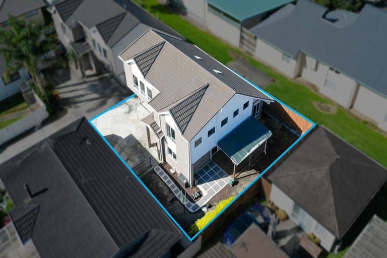 Photo of property in 28a Chesley Place, Half Moon Bay, Auckland, 2012