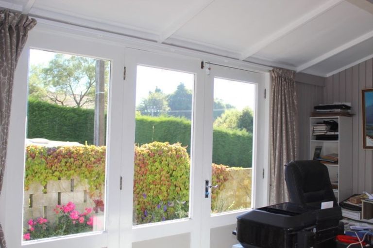 Photo of property in 2 Arthur Street, Holmes Hill, Oamaru, 9401