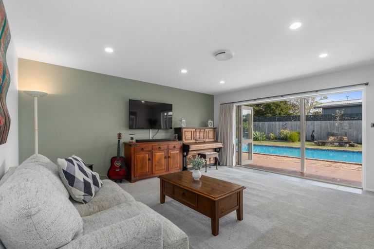 Photo of property in 14 Dip Road, Jacks Point, 9371