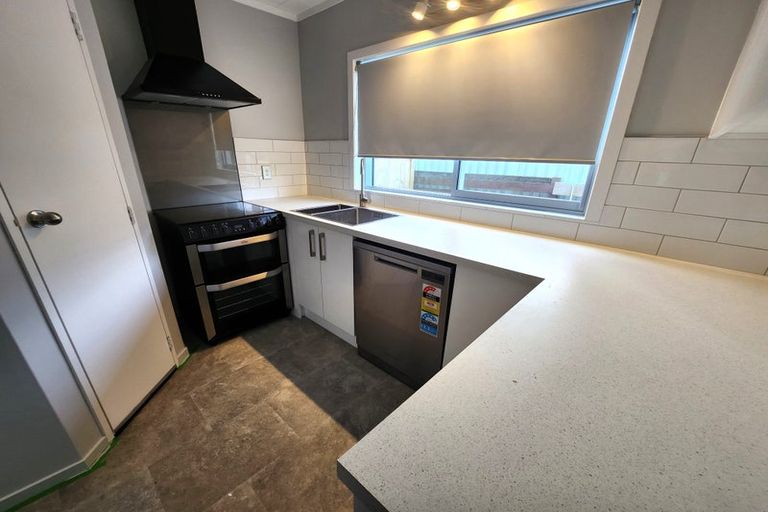 Photo of property in 7a Litchfield Place, Clarks Beach, 2122