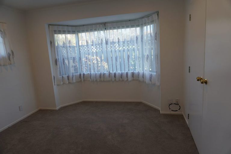 Photo of property in 1/70 Uxbridge Road, Mellons Bay, Auckland, 2014