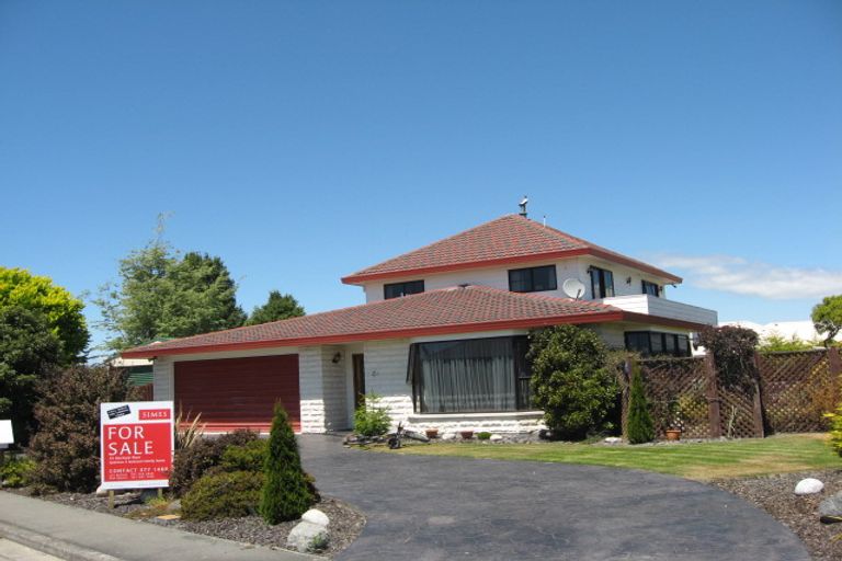 Photo of property in 33 Aberfoyle Place, Parklands, Christchurch, 8083