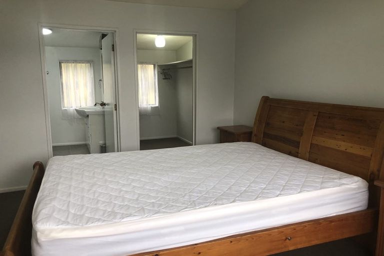 Photo of property in 2/28 Sainsbury Road, Fernhill, Queenstown, 9300