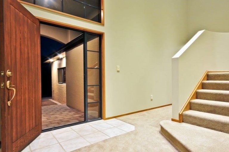 Photo of property in 8 Castlewold Place, Huntington, Hamilton, 3210