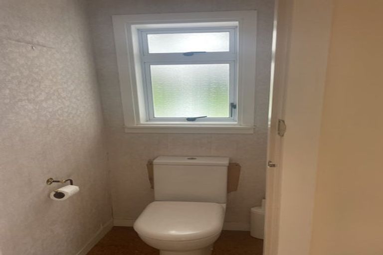 Photo of property in 9 Sunnyview Road, Greenhithe, Auckland, 0632