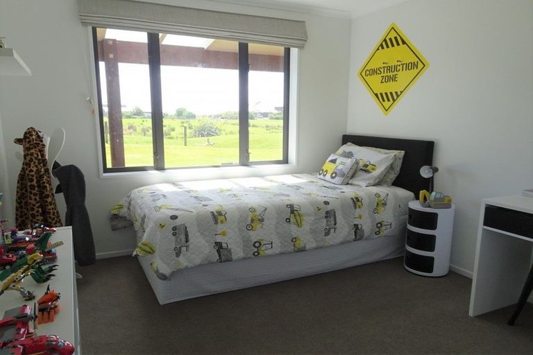 Photo of property in 114 Golf Links Road, Ruatapu, Hokitika, 7883