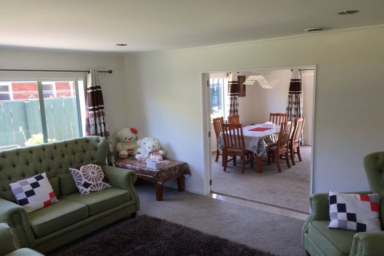 Photo of property in 16 Cumbrian Place, Conifer Grove, Takanini, 2112