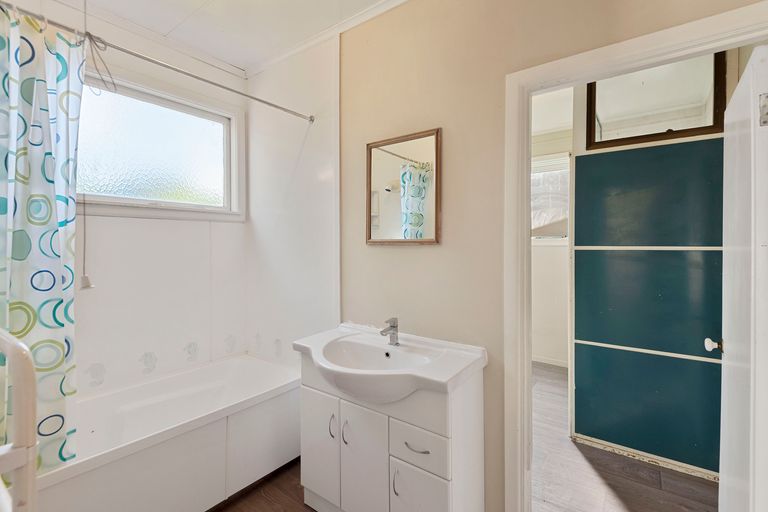 Photo of property in 615 Gloucester Street, Linwood, Christchurch, 8062