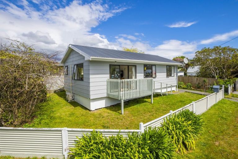 Photo of property in 36 Anaru Street, Raumati Beach, Paraparaumu, 5032