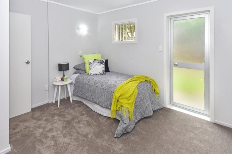 Photo of property in 31 Domain Road, Weymouth, Auckland, 2103