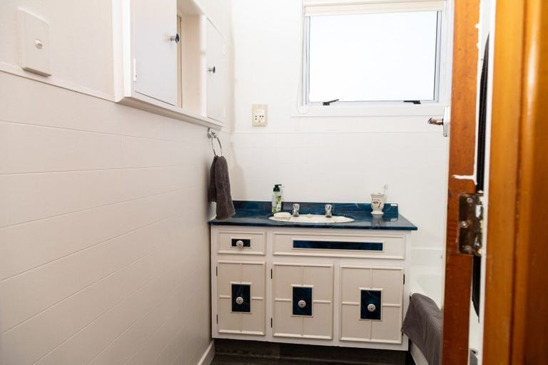 Photo of property in 16 Mayne Street, Waitara, 4320