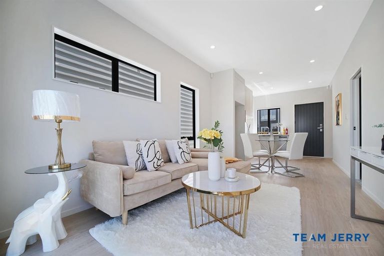 Photo of property in 5 Te Kaapia Road, Papakura, 2110