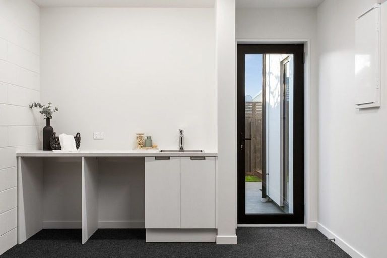 Photo of property in 3/27 Division Street, Riccarton, Christchurch, 8041